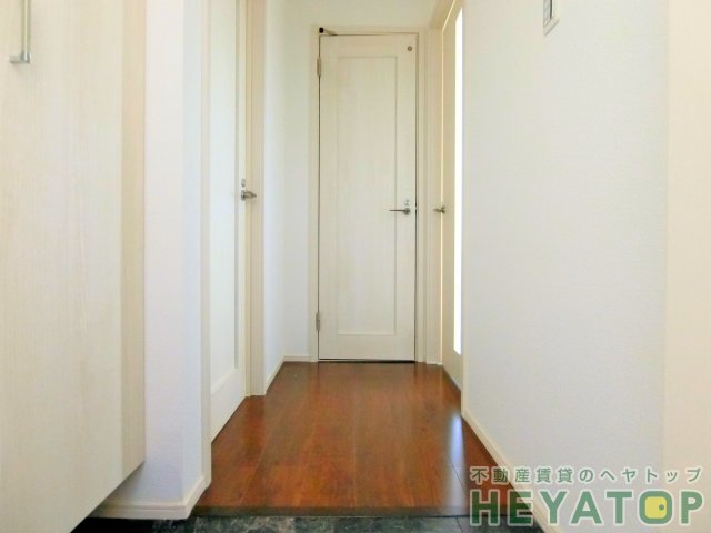 玄関　シューズボックス付き玄関（同仕様写真）