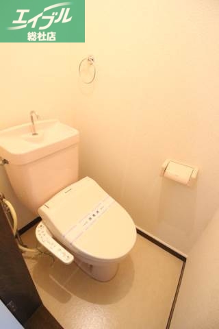 トイレ　トイレ