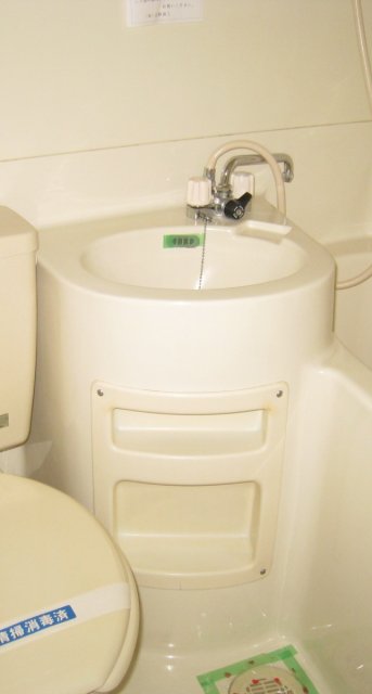 洗面設備　同物件別号室のものです。