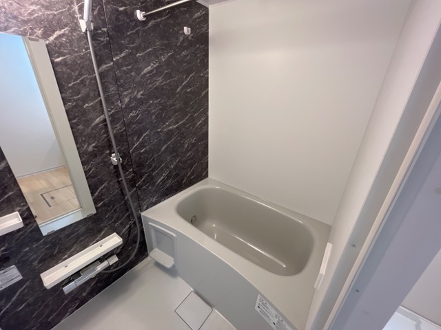 バス・シャワールーム　浴室乾燥機付きです