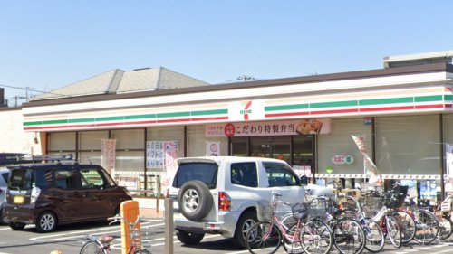 コンビニ　セブンイレブン 江戸川北小岩7丁目店（コンビニ）まで589m