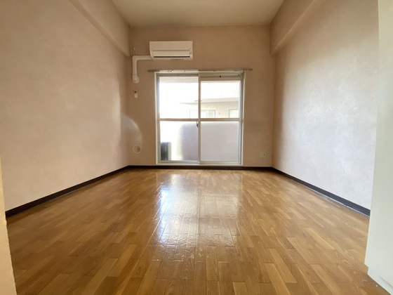 居室・リビング　※別部屋の写真です