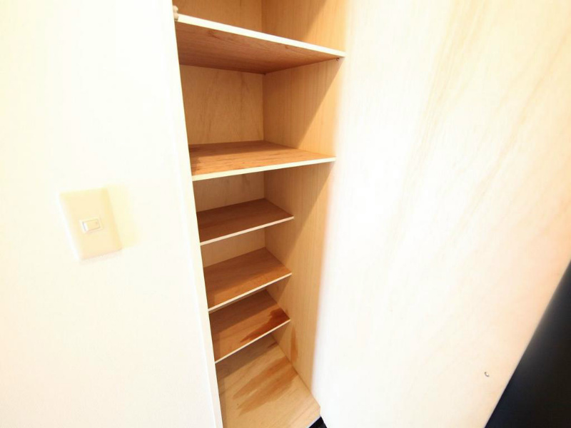 玄関　玄関　シューズボックス付