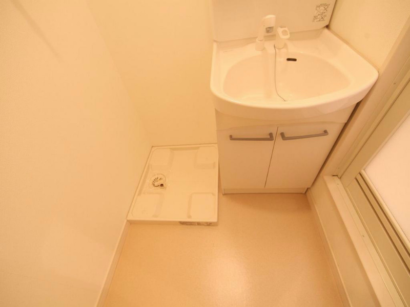 洗面設備　脱衣所　独立洗面台（シャンプードレッサー）洗濯機用意できます