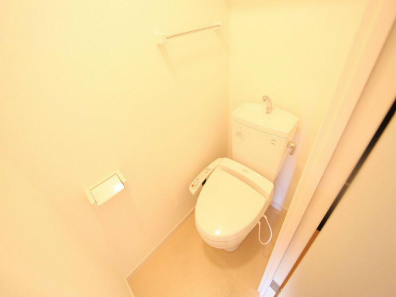 トイレ　温水洗浄便座付トイレ