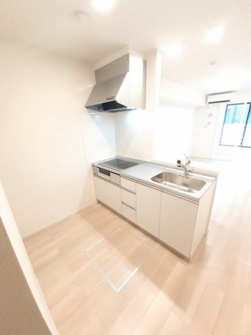 キッチン　コンパクトなキッチンで掃除もラクラク