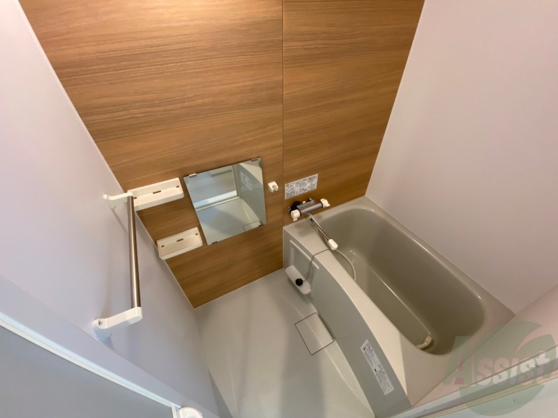 バス・シャワールーム　お風呂になります。一日の疲れを癒してくださいね。