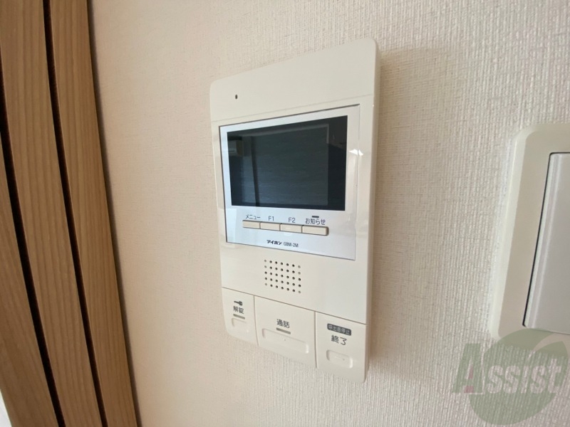 セキュリティ　ＴＶモニター付インターホンです。来客者の顔が見えるので安心！