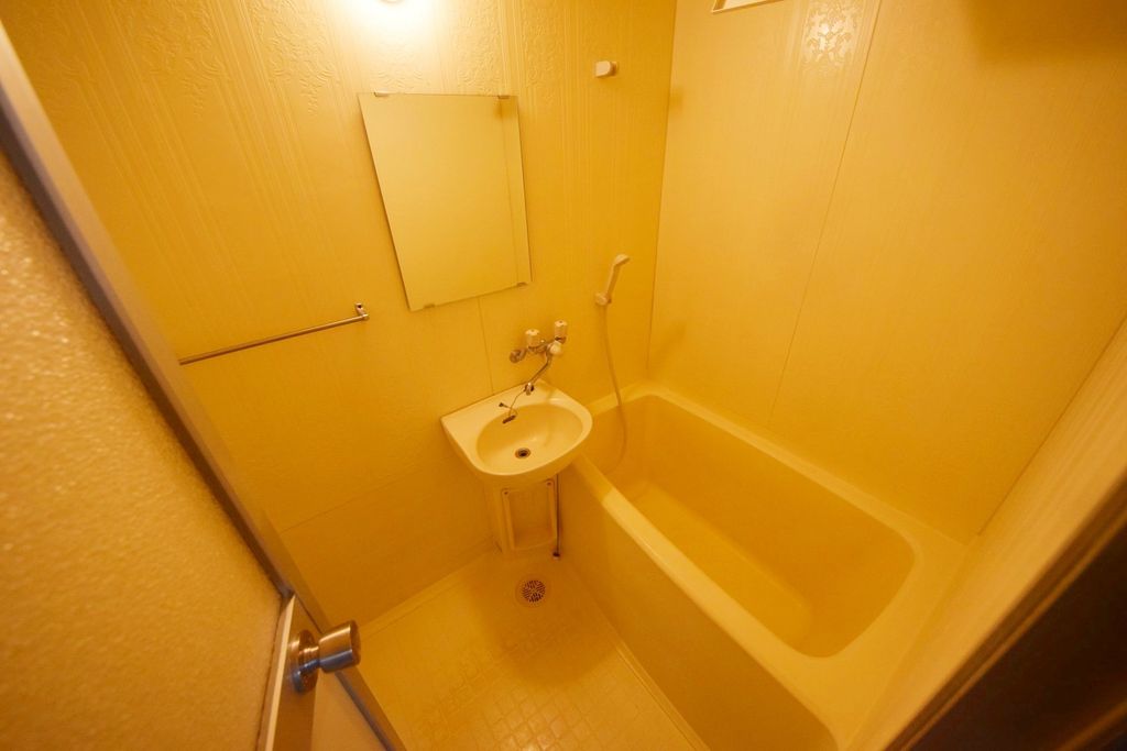 バス・シャワールーム　洗面