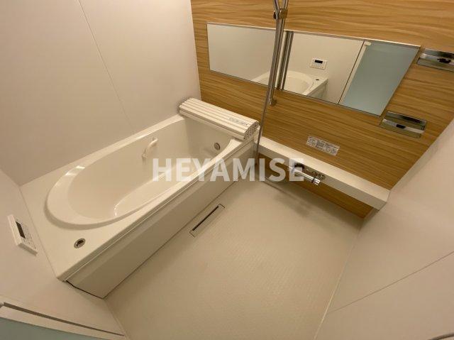 バス・シャワールーム　※同間取りの別の階のお部屋の写真です※