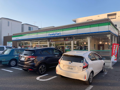 コンビニ　ファミリーマート 都通二丁目店（コンビニ）まで638m