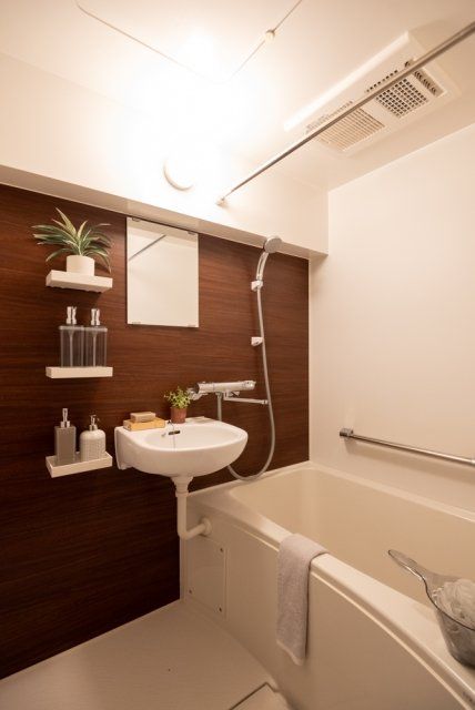 バス・シャワールーム