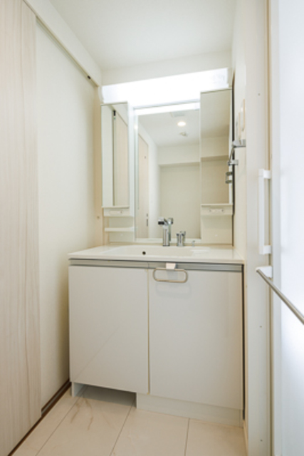 洗面設備　※写真は同タイプ住戸です。