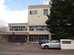 中学校　札幌市立幌東中学校（中学校）まで327m