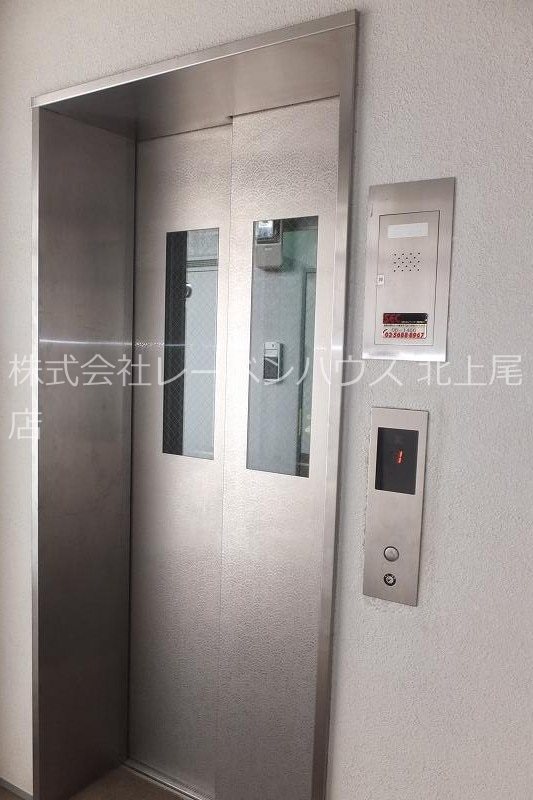 玄関　お問合せは048-772-8202