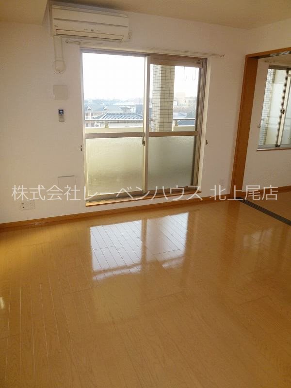 居室・リビング　お問合せは048-772-8202