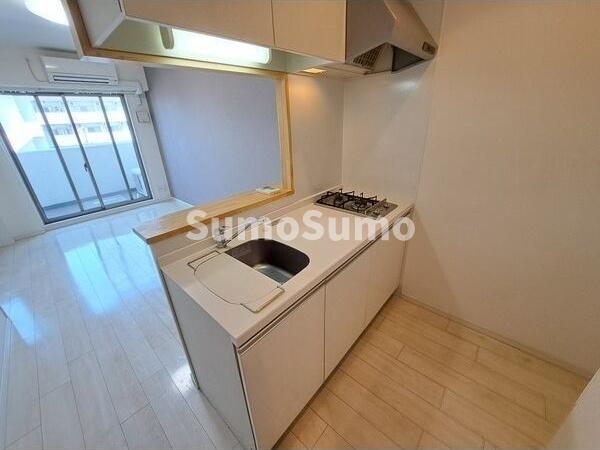 キッチン　コンパクトなキッチンで掃除もラクラク