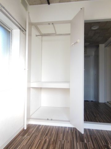 収納　＊別部屋の参考写真です。