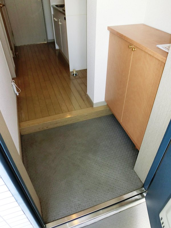 玄関　※同建物別室参照
