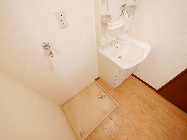 洗面設備　使いやすい洗面所です