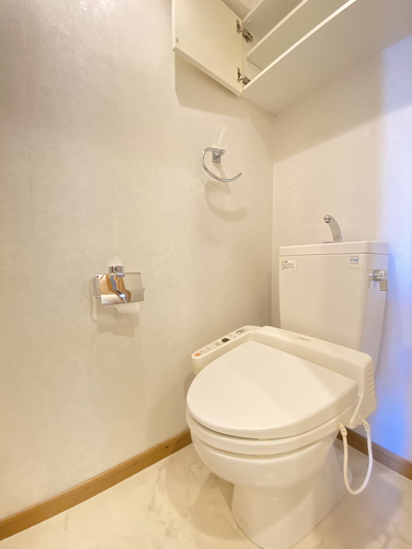 トイレ　※別部屋の参考写真です。