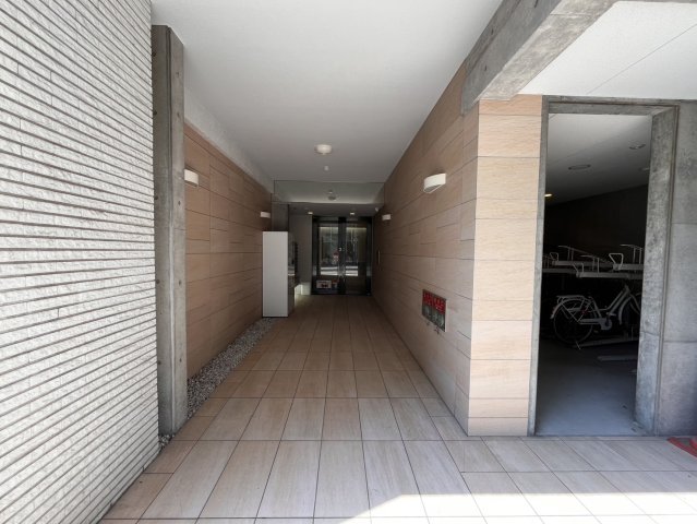 エントランス　建物の内部です