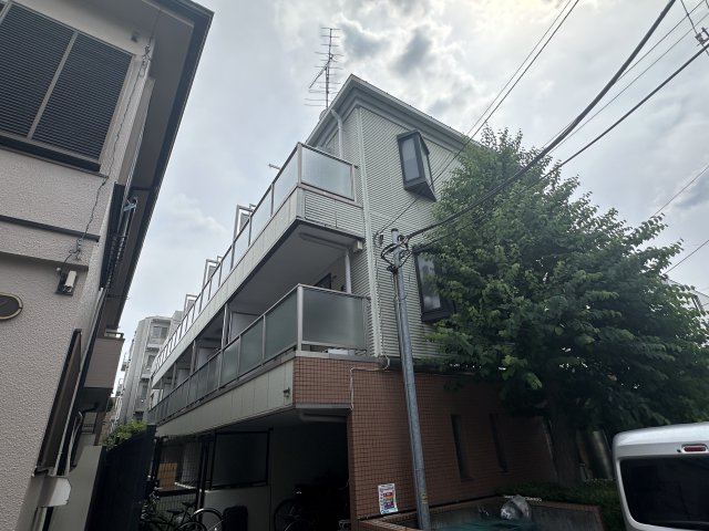 建物外観　1997年完成、鉄骨造マンション♪