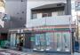 コンビニ　セブンイレブン学芸大学駅西口店（コンビニ）まで126m