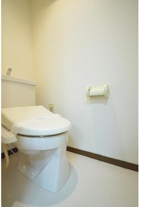 トイレ　落ち着いた色調のトイレです♪