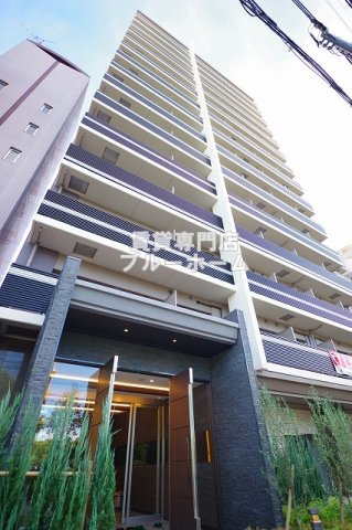 建物外観　鉄筋コンクリート造15階建て！