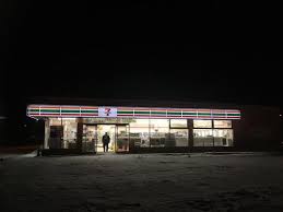 コンビニ　セブンイレブン札幌発寒12条店（コンビニ）まで148m