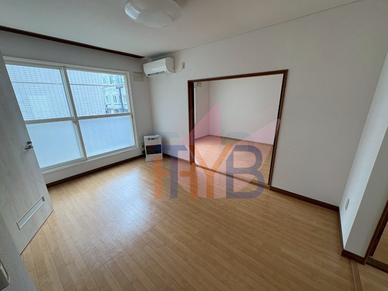 居室・リビング　前回募集の際の反転のお部屋です。