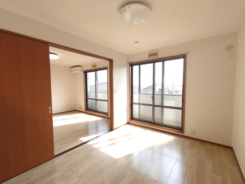 居室・リビング　他のお部屋のお写真です。