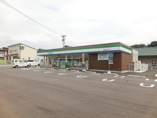 コンビニ　ファミリーマート若松高須東三丁目店（コンビニ）まで870m