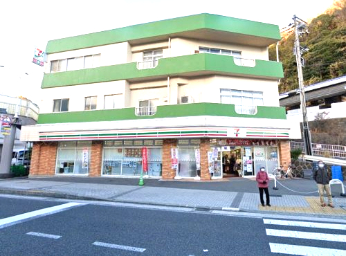 コンビニ　セブンイレブン 横須賀浦賀駅前店（コンビニ）まで1941m
