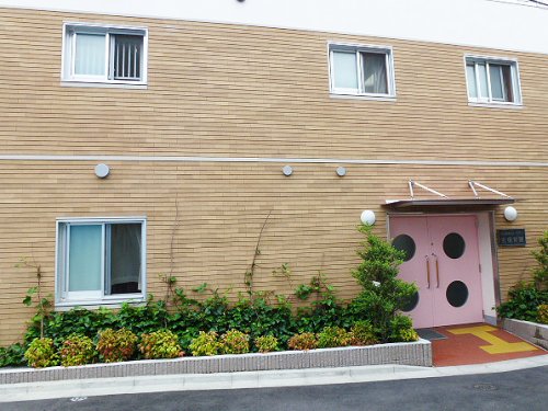 幼稚園・保育園　宝保育園（幼稚園・保育園）まで445m