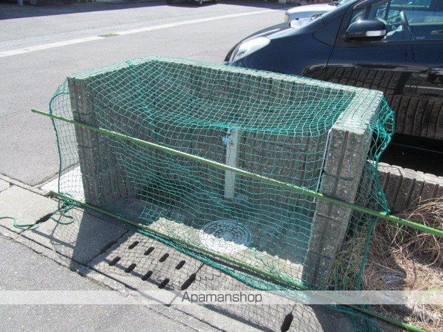 大垣市 3階建 築25年の外観写真