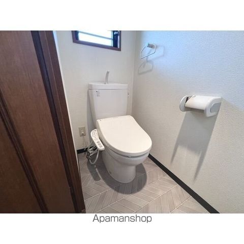 大垣市 3階建 築25年のトイレ写真