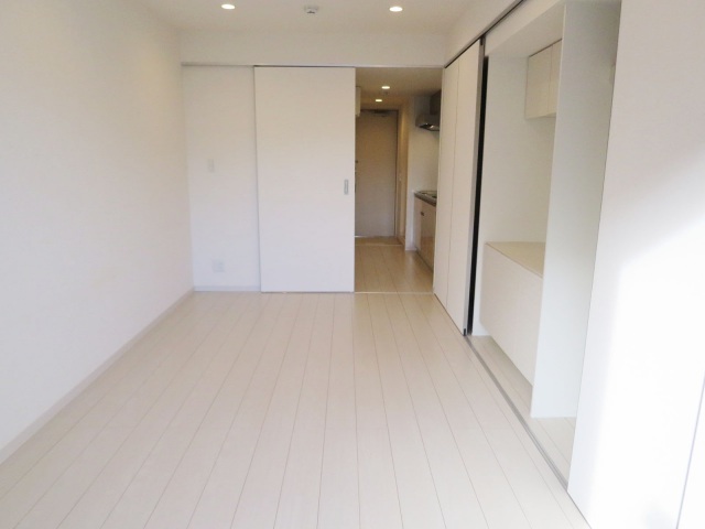 小田急線 生田駅 徒歩3分 3階建 築11年の居間写真