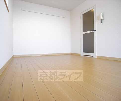 居室・リビング　広々とした室内です。