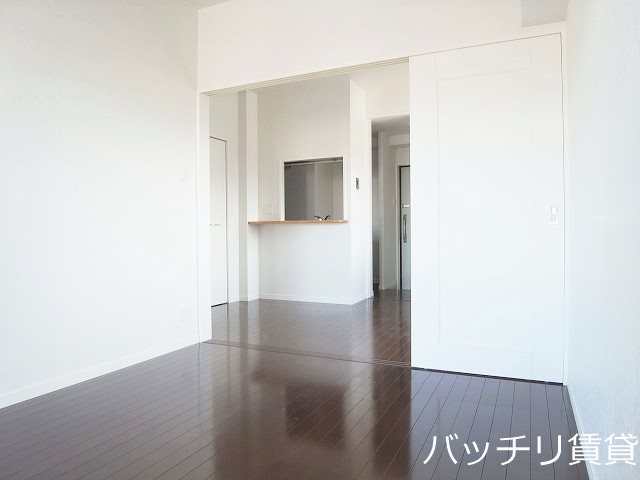 居室・リビング　同型タイプの為、現状を優先いたします