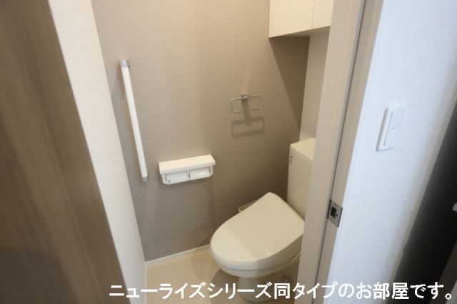 【亘理郡亘理町字狐塚のアパートのトイレ】