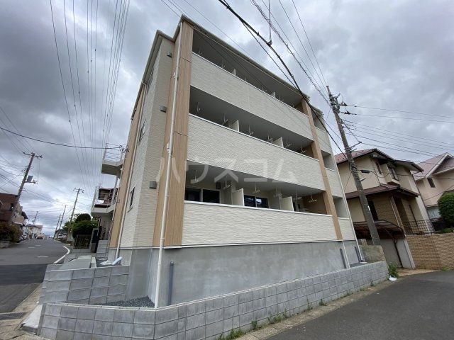 千葉市花見川区花園町のアパートの建物外観