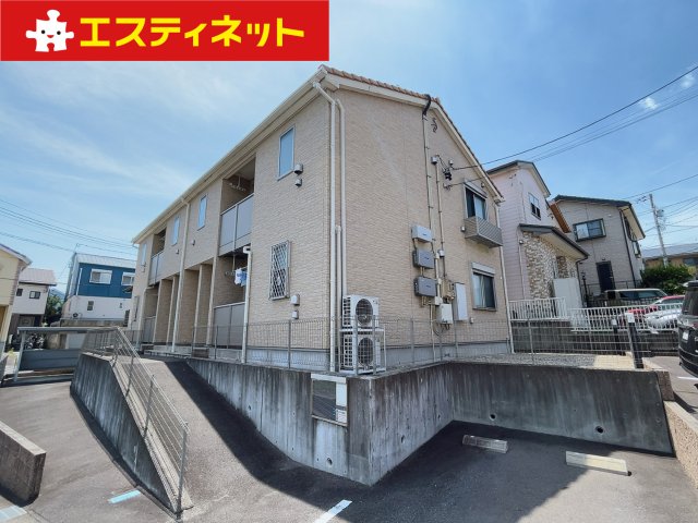 【リーブル　吉川３の建物外観】