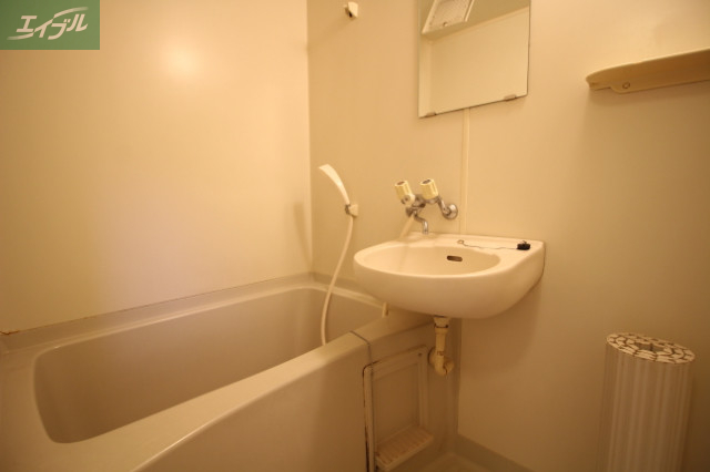 バス・シャワールーム　バス