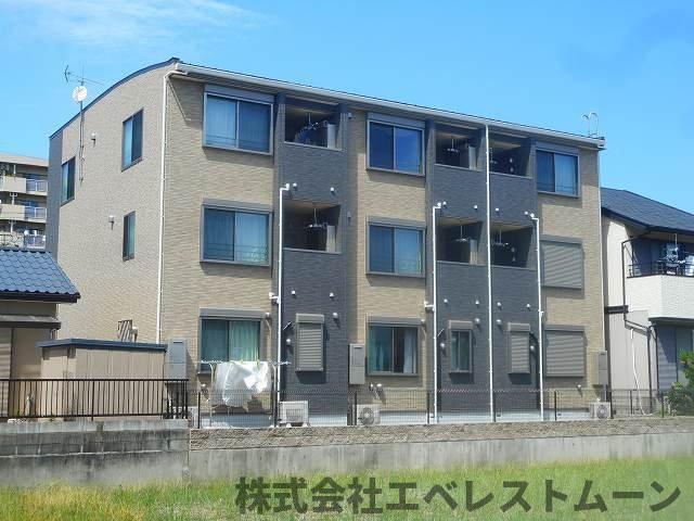 名古屋市中川区元中野町のアパートの建物外観