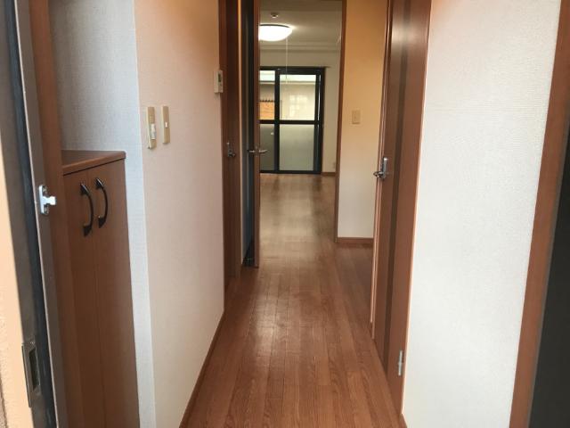 玄関　廊下