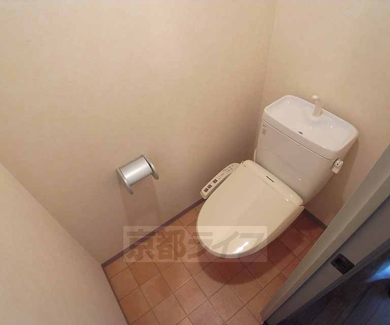 トイレ　ウォシュレット完備