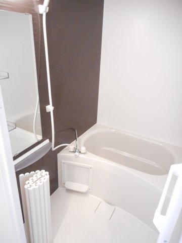 バス・シャワールーム　落ち着いた空間のお風呂です