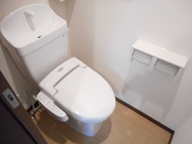 トイレ　清潔感のあるトイレです